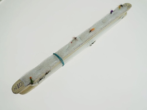 Мотовило  с мушками на одинарном крючке №10