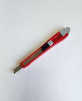 Нож Зубр с сегмент.лезвиями, корп. из  АБС пластика, сталь У8А, 9мм 09151